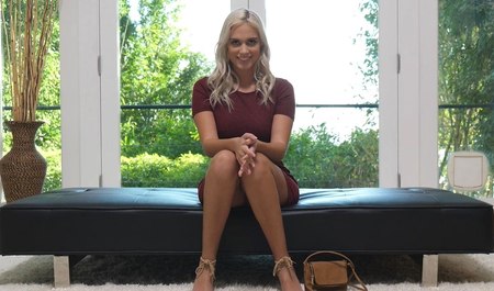 Sexe interracial d'une blonde avec un homme noir au casting à la maison