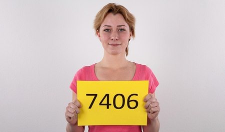 Une étudiante tchèque se fait fesser au casting mieux que certaines actrices