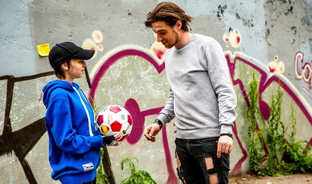 Le touriste voulait chercher un Russe, mais a couché avec une fille à l'extérieur