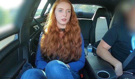 Une belle rousse avec une tresse a fait un A+ au casting