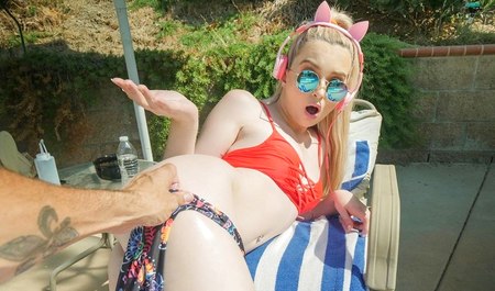 Le beau-père baise sa belle-fille pour garder sa bite en forme