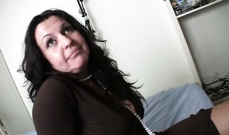 Femme espagnole mature baise avec un garçon