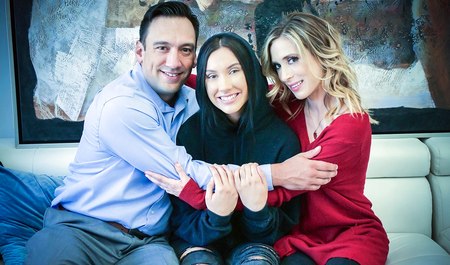 Une famille héberge un étudiant pour du porno en groupe le week-end