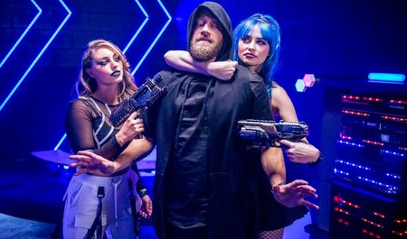 Les chasseurs de primes intergalactiques et ces lesbiennes