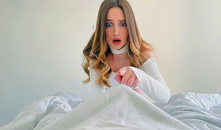 La demi-soeur aide son frère à se débarrasser de la trique par le sexe