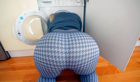 J'ai aidé ma demi-soeur avec la voiture, puis il s'est couché