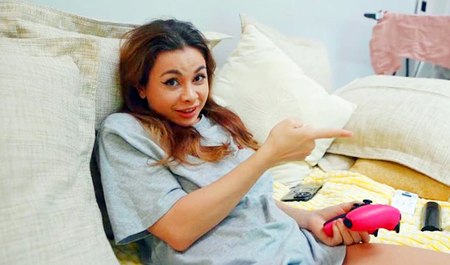 Losley Lips a planté de l'herbe et a même réussi à fumer.