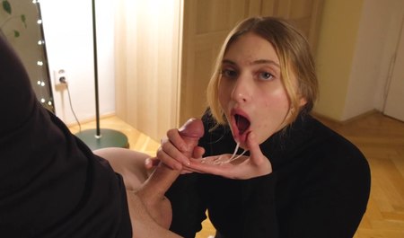 Par amour du grand amour, la belle Kroki accepte même d'avaler du sperme...