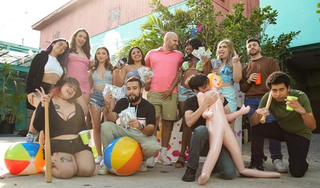 Mais ce que les gens n’accepteront pas de faire pour de l’argent…